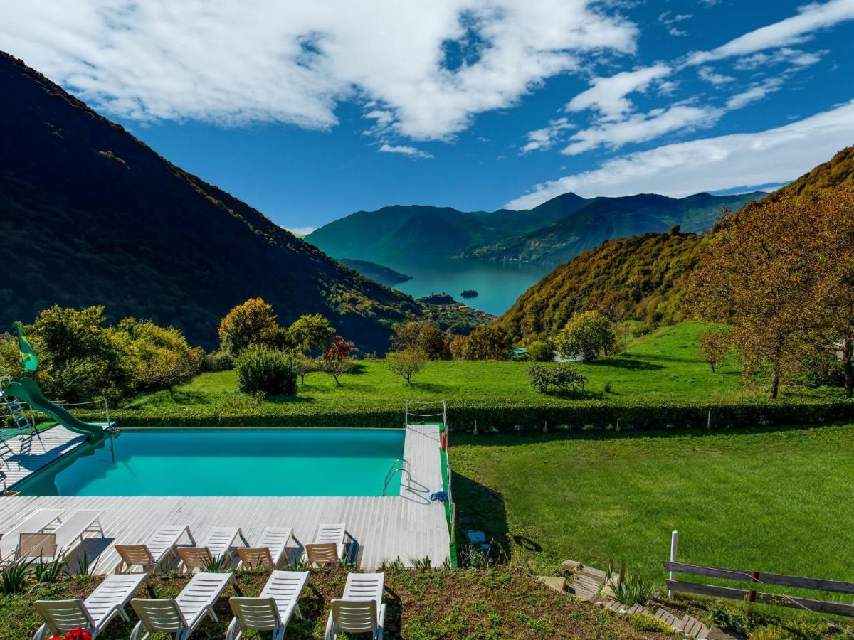 Cozy Chalet At Marone Lake Lombardy With Pool Eksteriør billede